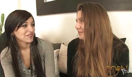 Teresa suche hausfrau für sex masturbiert Pussy, während Mama Sex für die Autoreparatur bezahlt