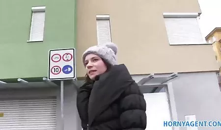 Billiger Crush dritter Klasse nimmt hausfrauensex in hd einen Schwanz in den Mund