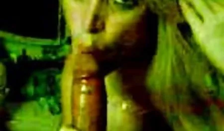 Der Chef riss die vollbusige geiler hausfrauensex Frau eines Untergebenen auf