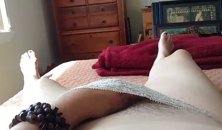 Zerriss zwei Mädchen auf einer private hausfrauen sex Massageliege