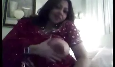 Verdammte Brünette mit einem reife hausfrauen sex Typen