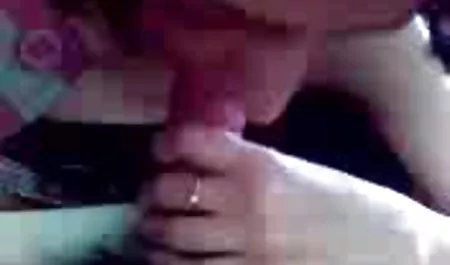 Der Soldat kehrte nach Hause zurück und zerriss Maya Bijou hausfrauensex hd in einem schnellen Rhythmus