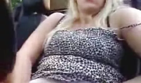 Dude hat einer Frau Öl auf hausfrauen sex privat den großen Arsch gegossen und Sex in ihrer Fotze genossen