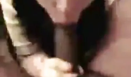 Diana Doll wird mit einem unwiderstehlichen Versucher hausfrauen beim sex gelegt