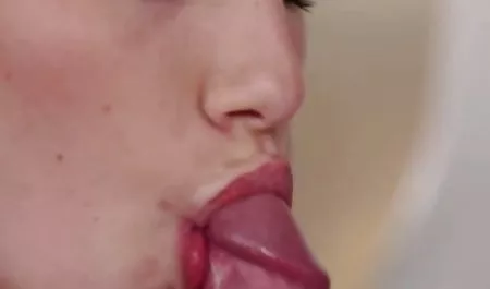 Ein Mann fickte eine verdorbene Frau private hausfrauensex mit seinem Sohn