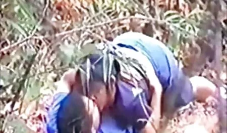 Zeigt suche hausfrau für sex einen geilen Arsch