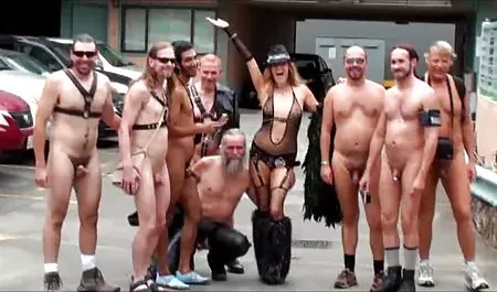 Denis und reife hausfrau sex Brünette Masha