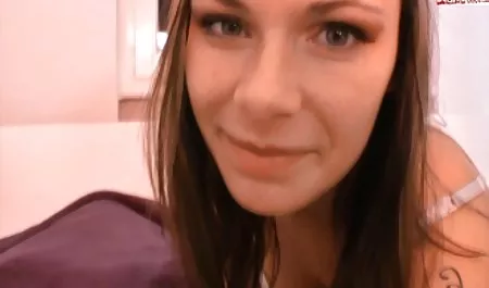 Mama gibt sich reife hausfrauen beim sex einen Fick
