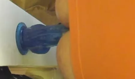 Der Künstler Danny Dee hat einen Assistenten gemalt hausfrauen beim sex und nach Inspiration gefickt