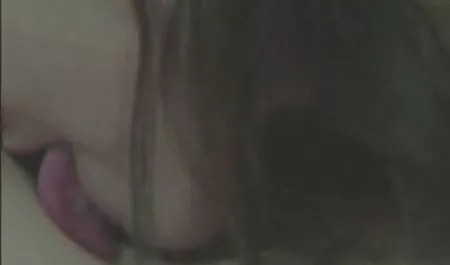 Die vollbusige Stiefmutter Bridgette Bee hat lange alte hausfrauen sex von Einsamkeit mit ihrem Stiefsohn geträumt