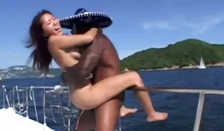 Die schwangere Erin Star und Sophia Rose flogen von einem deutsche hausfrauen sex tube Typen