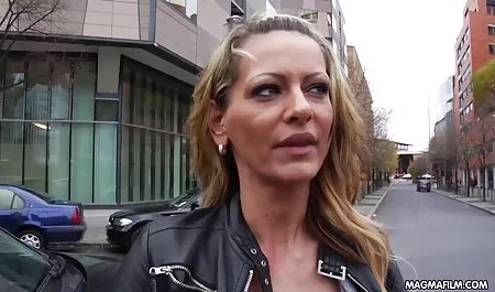 Stürmischer Gruppenknall hausfrau sex