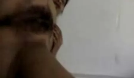 Weißes Baby mit private hausfrau sex einem schwarzen Mann
